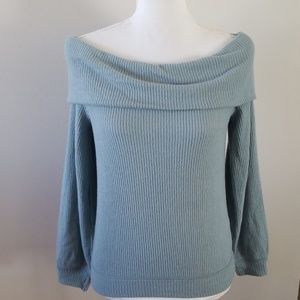 Abercrombie & Fitch off the Shoulder Top.